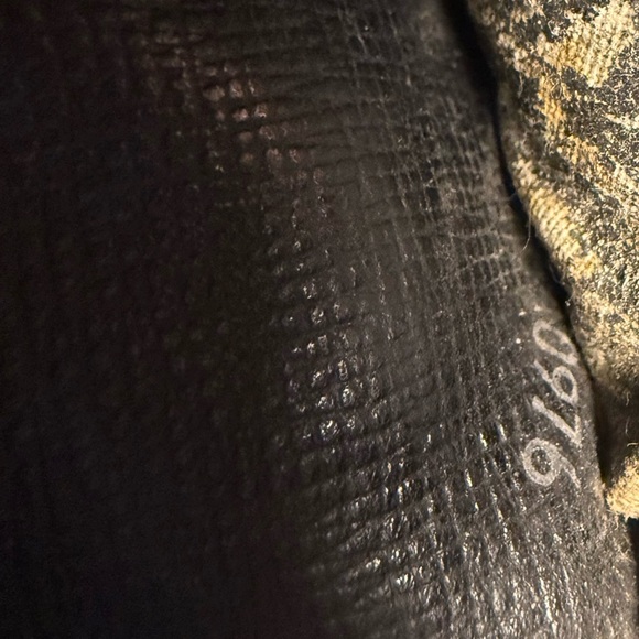 Louis Vuitton Black EPi leather long wallet - Picture 7 of 9